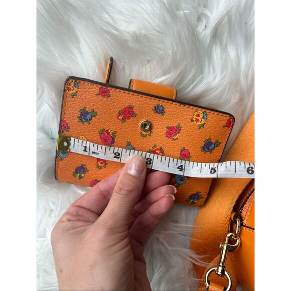 Coach Mini Jamie Camera Bag w Mini Vintage Rose Print IM/Light Orange w wallet - Picture 10 of 11